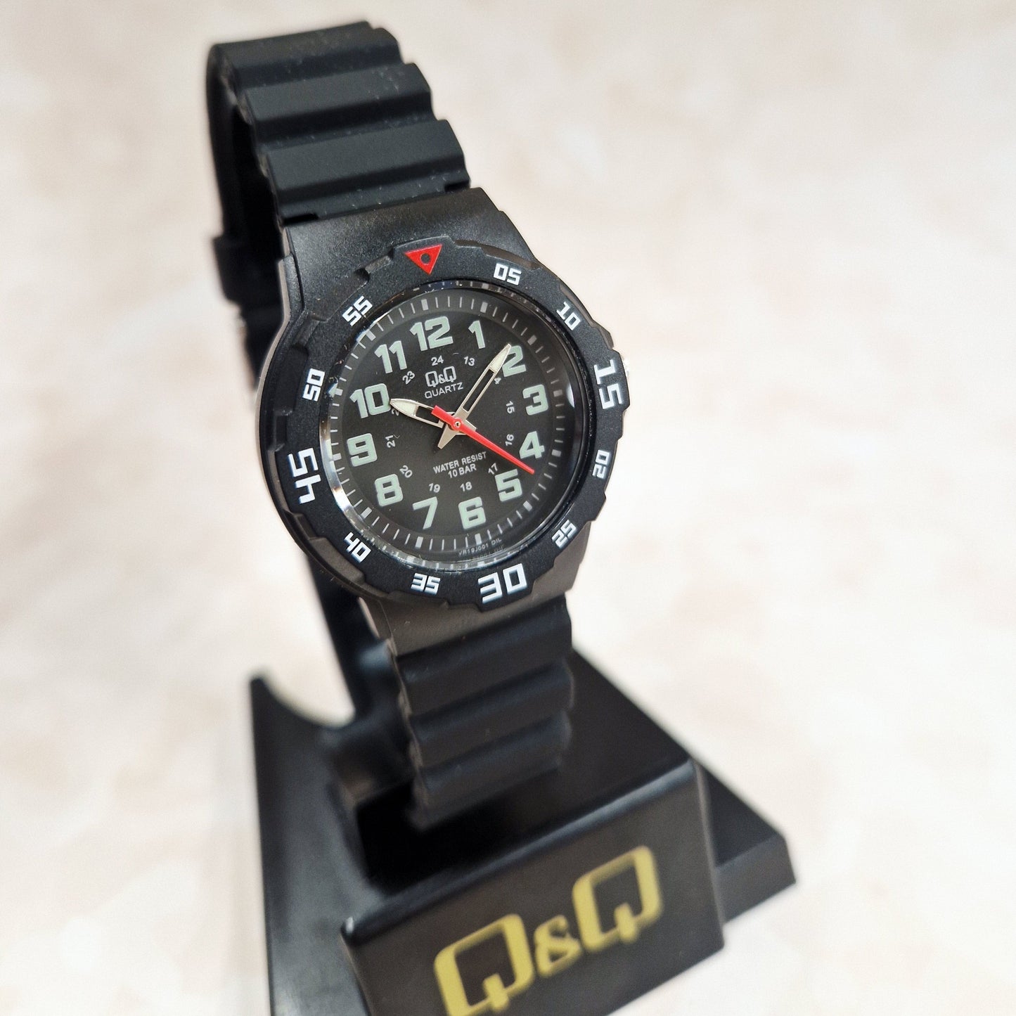 Q&Q citizen black and red bo sports watch - eva victoria ireland