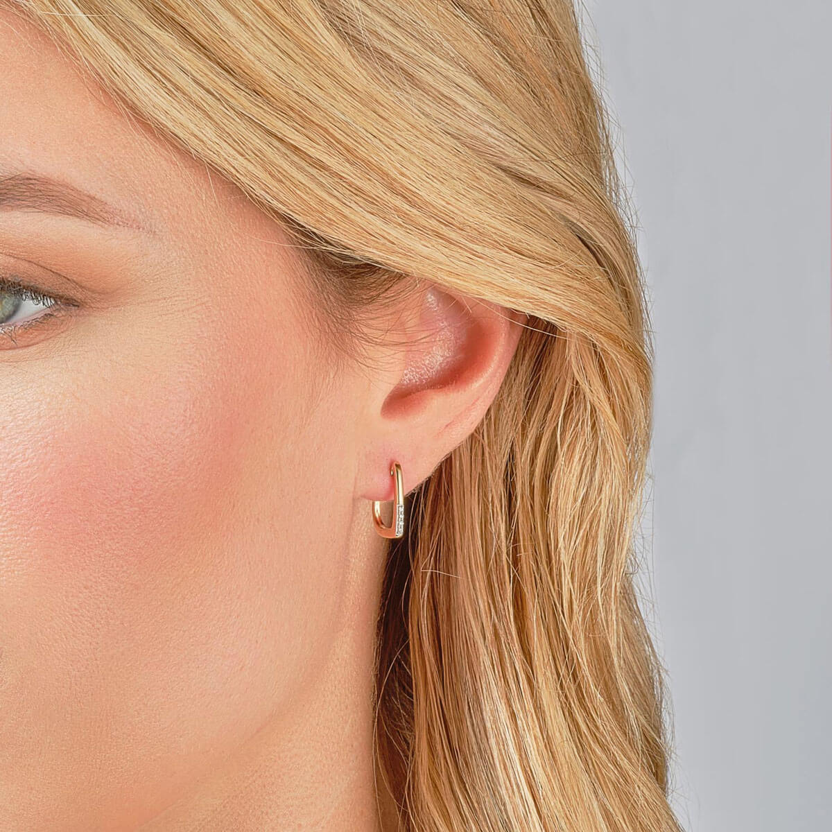 9ct Yellow Gold 0,05ct Diamond Horseshoe Huggie Earring