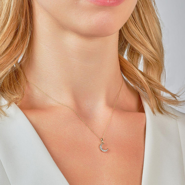 9ct Yellow Gold 0,11ct Diamond Moon Pendant