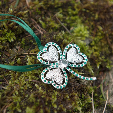 Romance of Ireland Shamrock Hanging Decoration