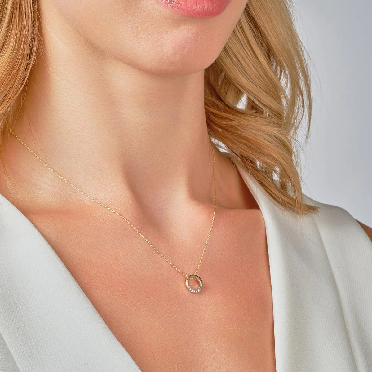 9ct Gold Diamond 0.05ct Open Circle Pendant