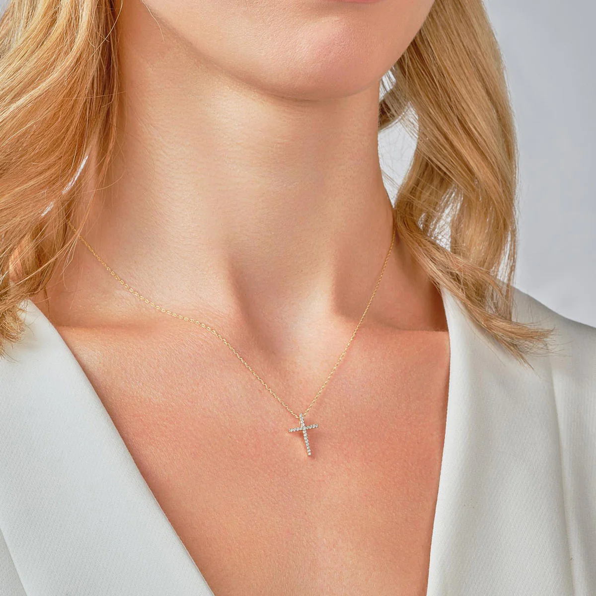 9ct Yellow Gold 0,10ct Diamonds Cross Pendant