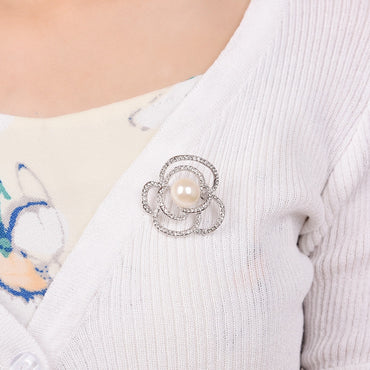 Open Rose Seoda Atlántacha Silver Diamante Brooch