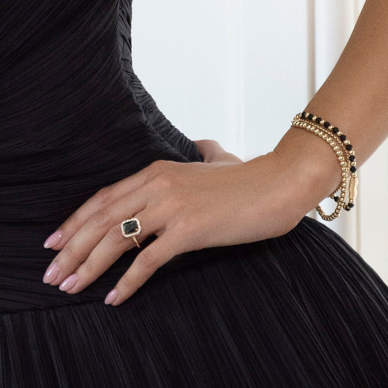 Absolute Jewellery Jet Halo Gold Ring