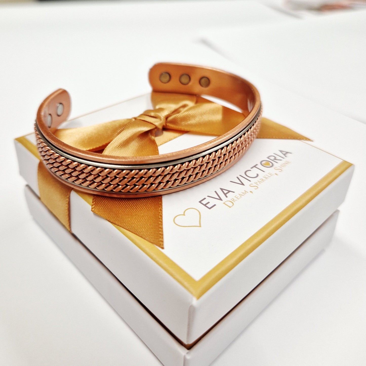 Pain relief copper bangle for men Ireland - Eva Victoria