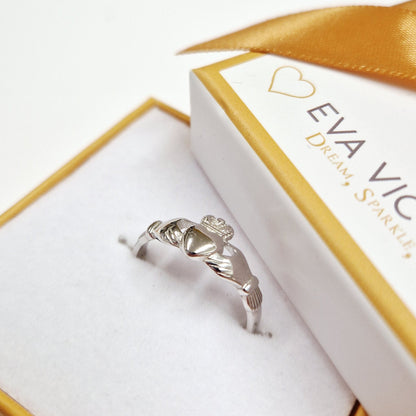 sterling silver ladies claddagh ring in ireland