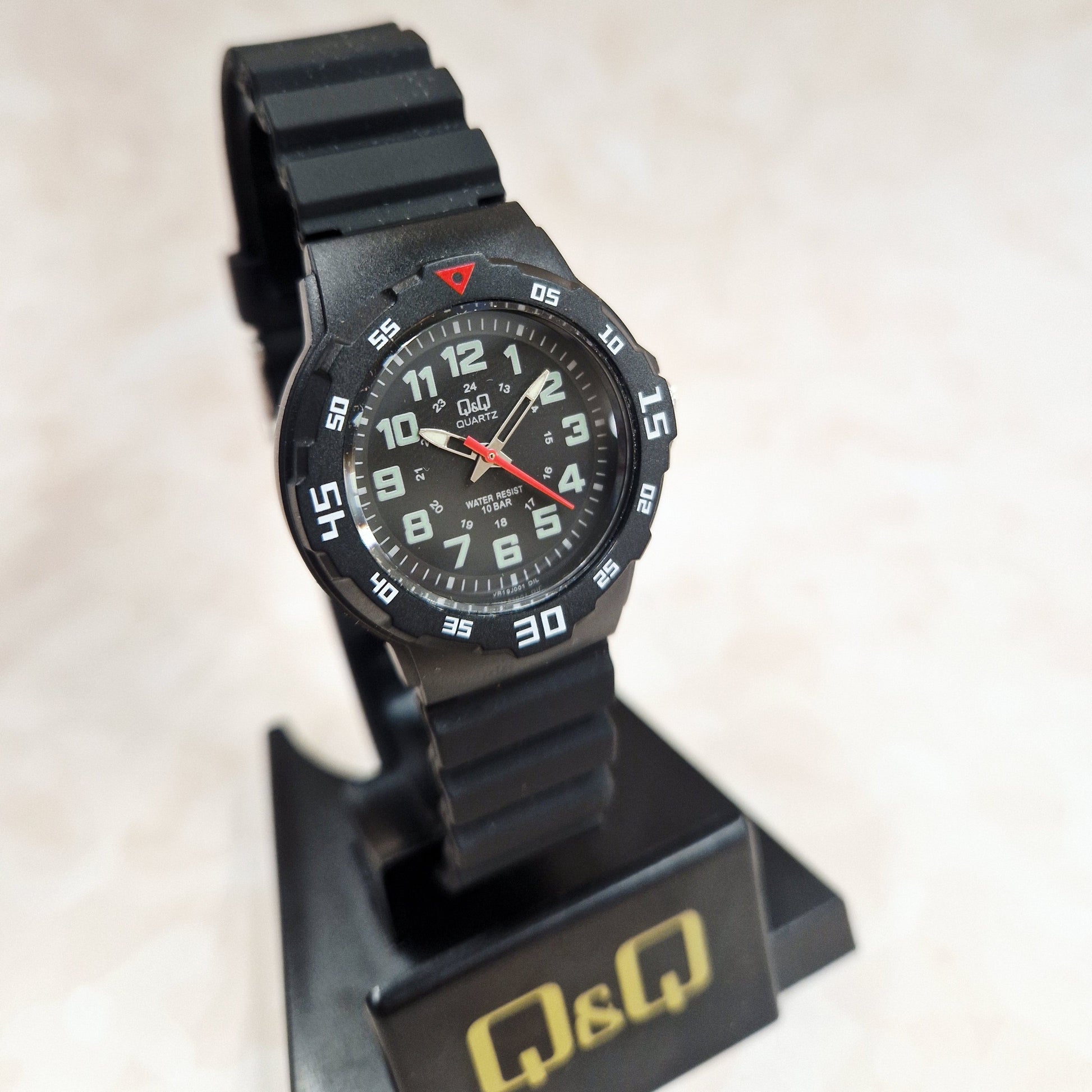 Q&Q citizen black and red bo sports watch - eva victoria ireland