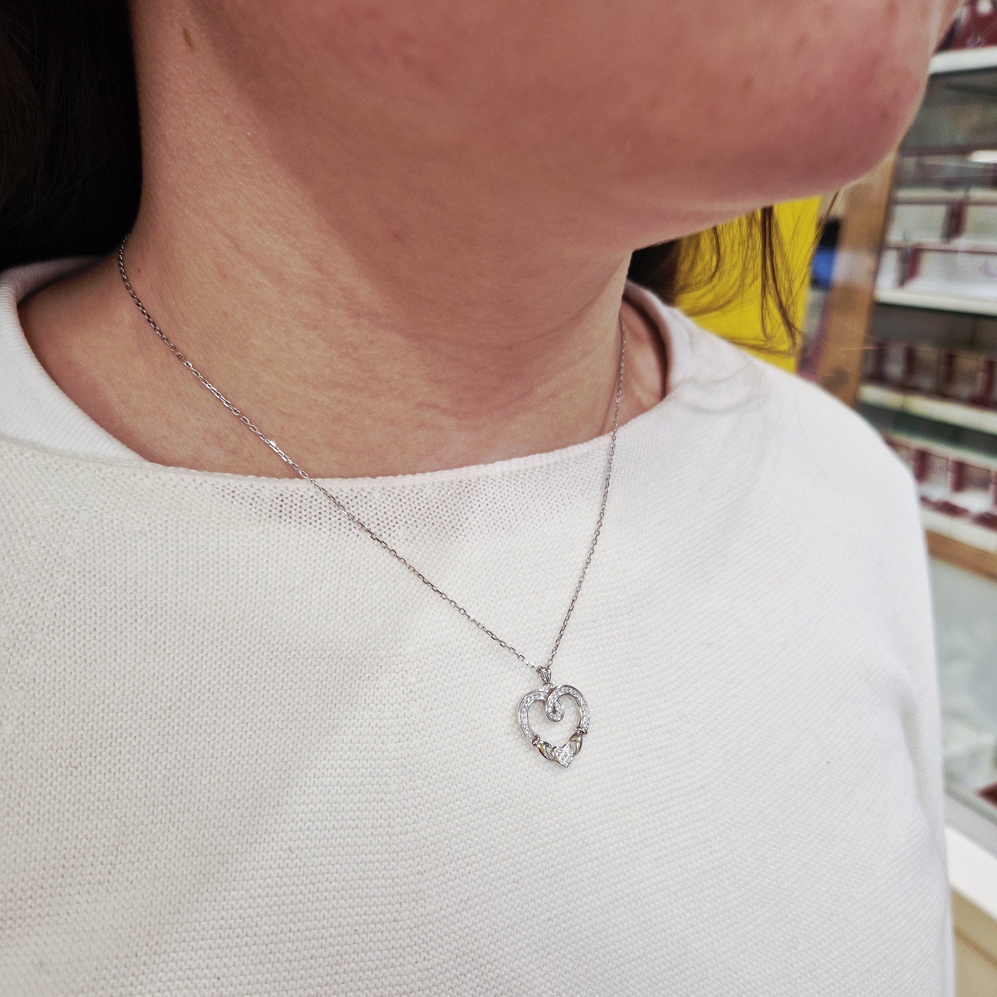 sterling silver irish claddagh pendant necklace for girls in ireland