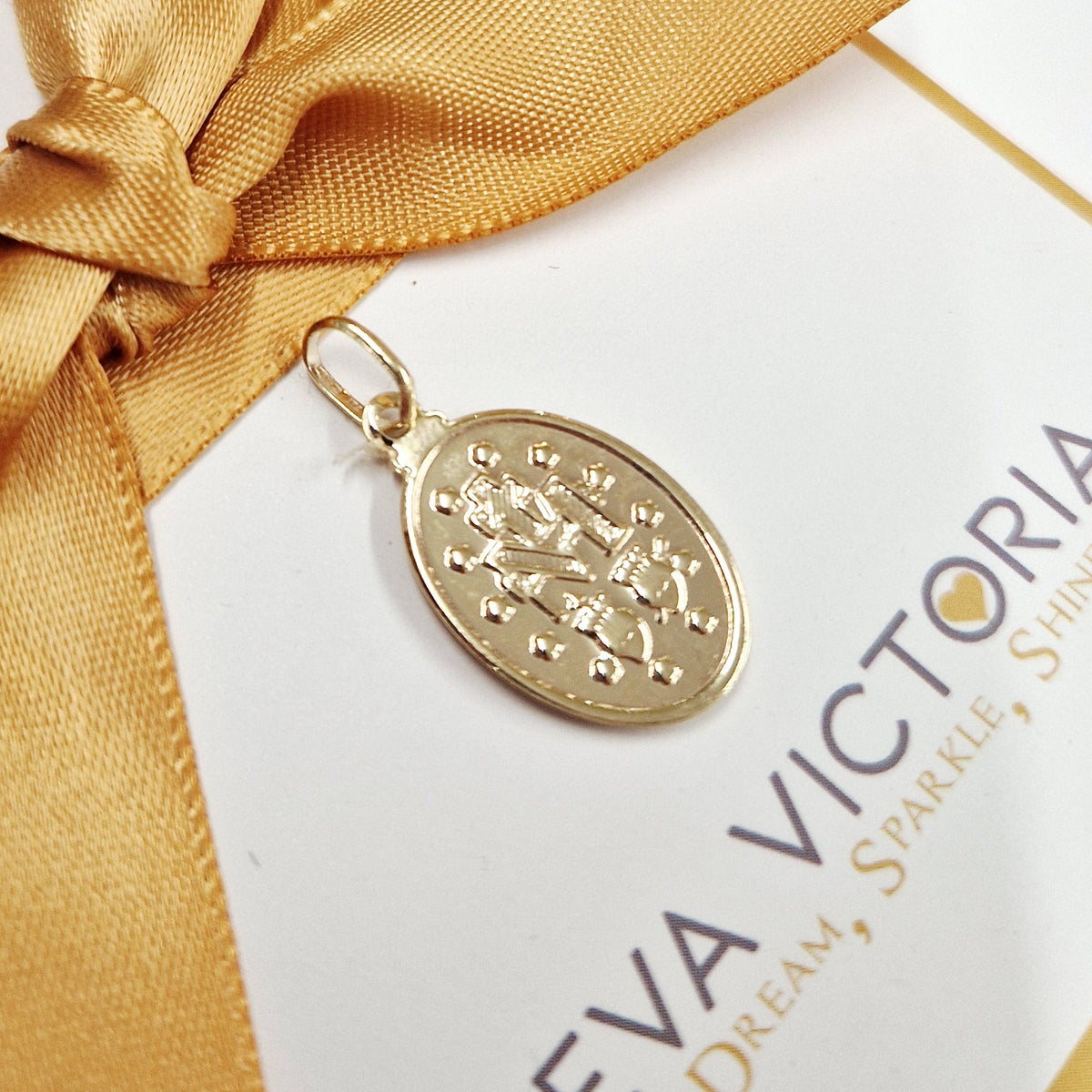 9ct Gold Miraculous Medal back side stars