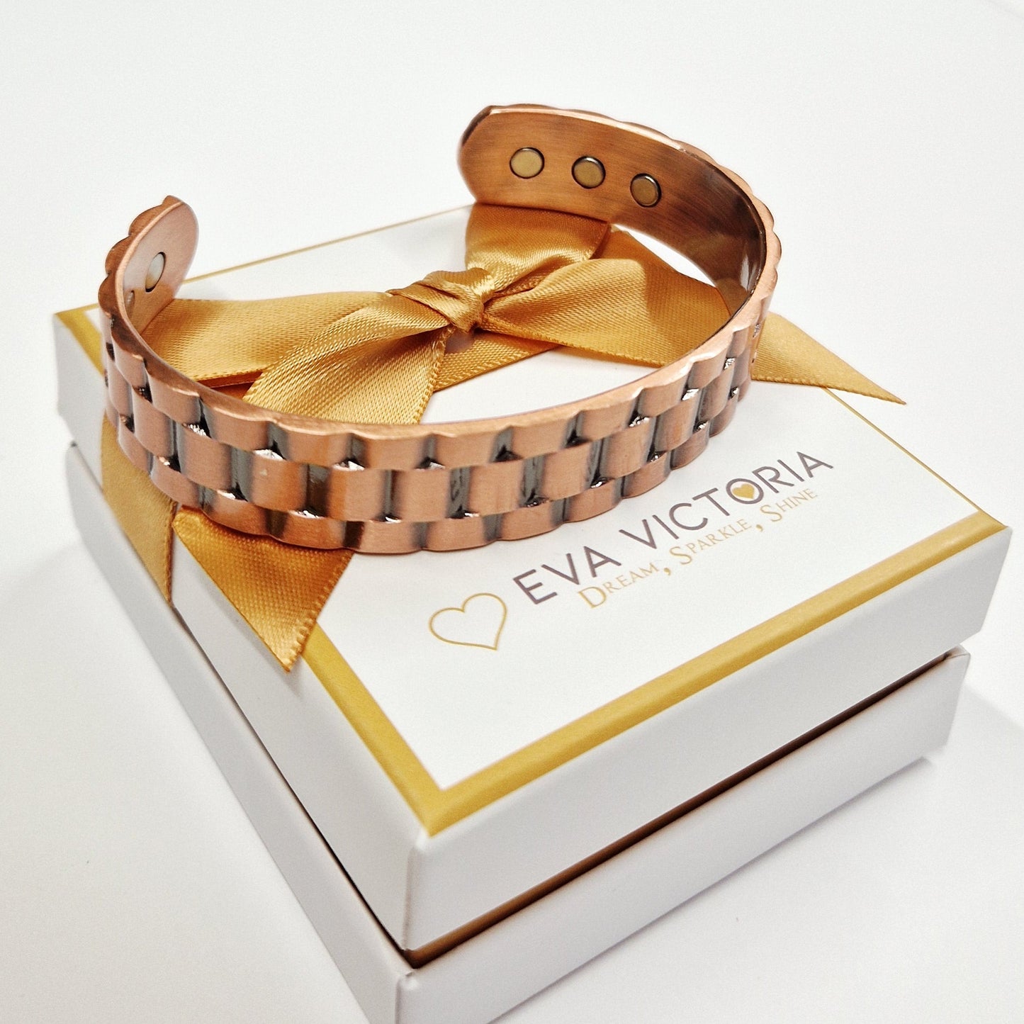 Eva Victoria copper bangle with six embedded magnets