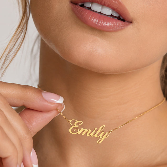 Add your chosen name, word or number to your personalised necklace