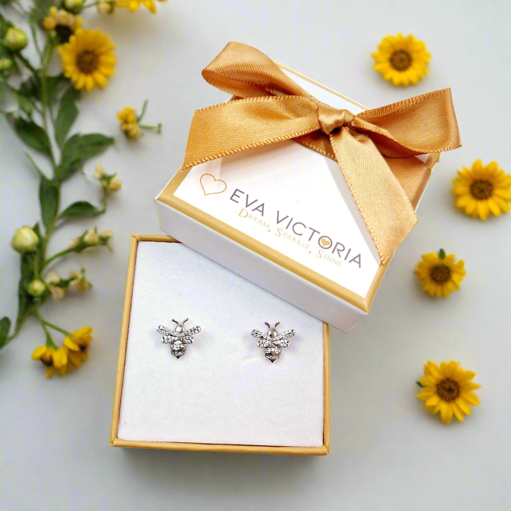 qeen bee sterling silver stud earrings