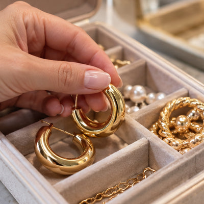 Cleaning fashion jewellery