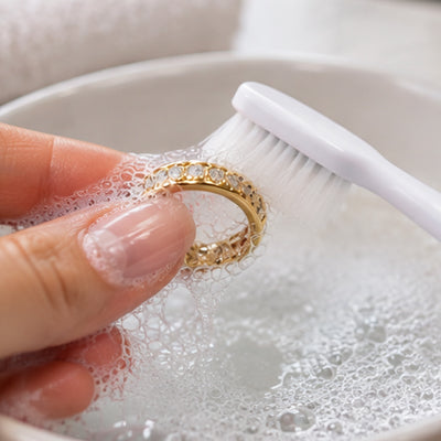 Cleaning 9ct gold jewellery