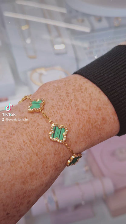 Eva Victoria Gold Plated Clover Jewellery Set in Ireland